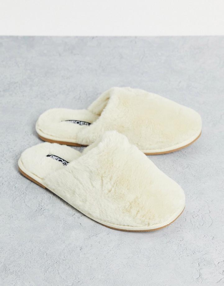 Pieces Fluffy Slippers In Cream-white