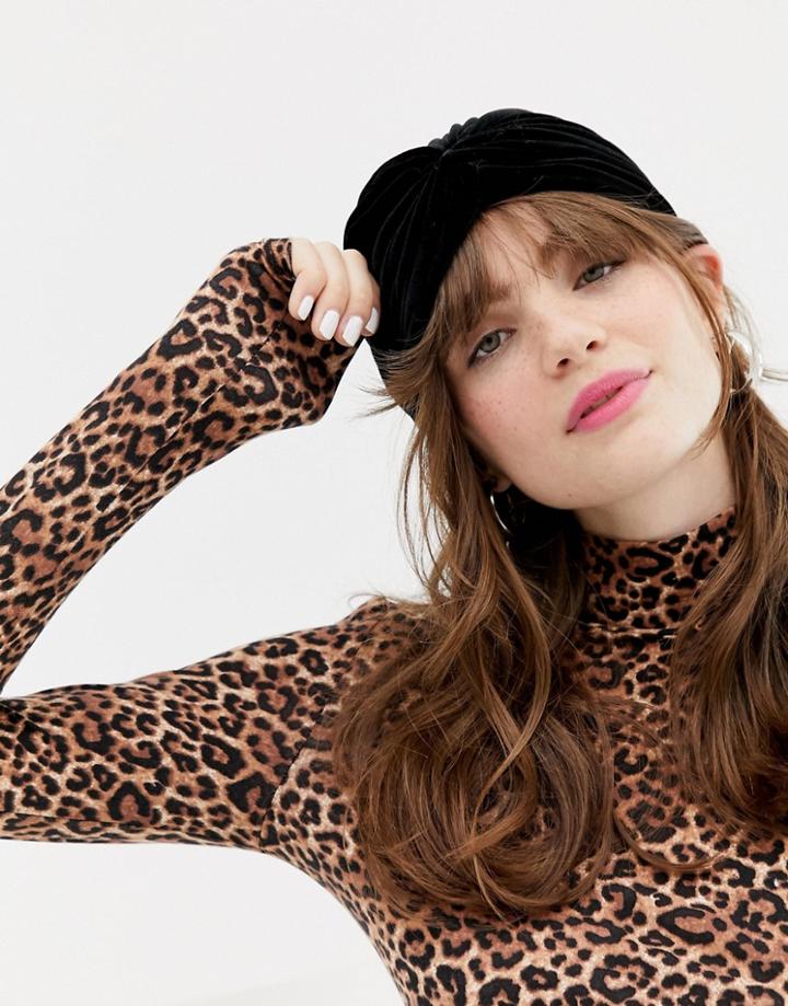 Monki Velvet Turban Hat In Black - Black