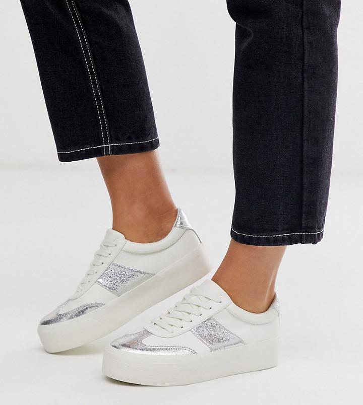 Asos Design Wide Fit Detect Flatform Sneakers In White And Silver - White