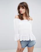 Minimum Off The Shoulder Top With Fluted Sleeve - White