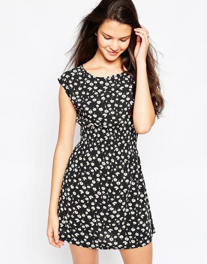 Ax Paris Shirred Waist Dress In Clove Print - Black