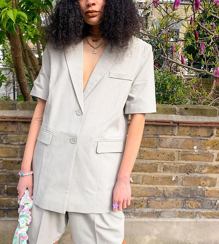 Collusion Short Sleeve Longline Blazer In Light Green