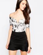 Oh My Love Sweetheart Crop Top In Mono Floral - Mono Floral