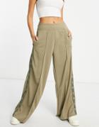 Nike Taping Pack High Waisted Straight Leg Fleece Sweatpants In Khaki-green