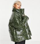 Collusion Puffer Jacket In High Shine Snake Print-green