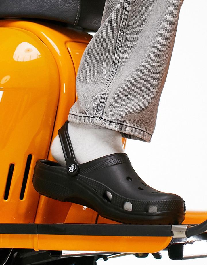Crocs Classic Clogs In Black
