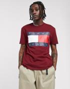 Tommy Jeans T-shirt In Burgundy With Large Chest Flag Logo-red