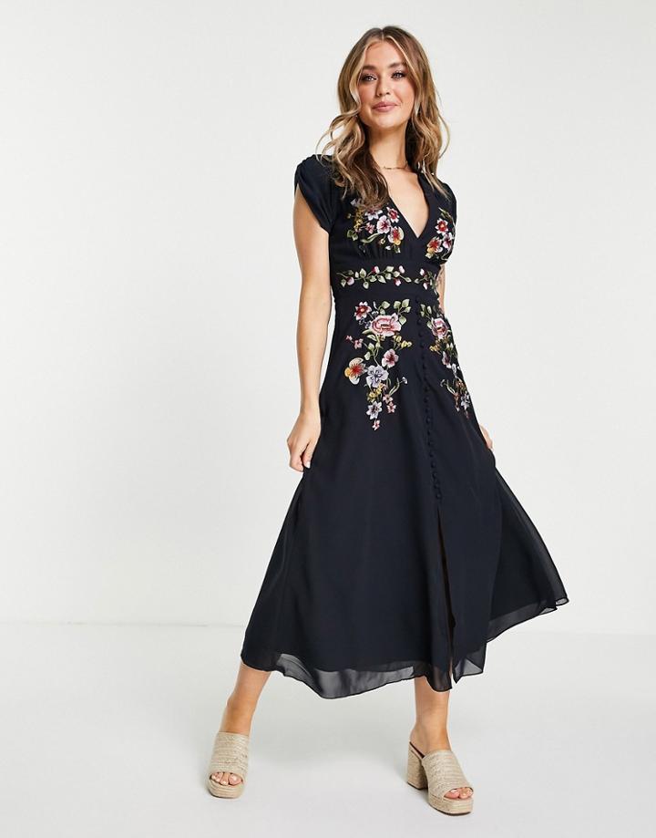 Hope & Ivy Plunge Floral Embroidered Midi Tea Dress In Navy