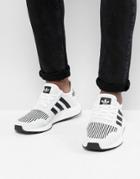 Adidas Originals Swift Run Sneakers In White Cq2116 - Gray