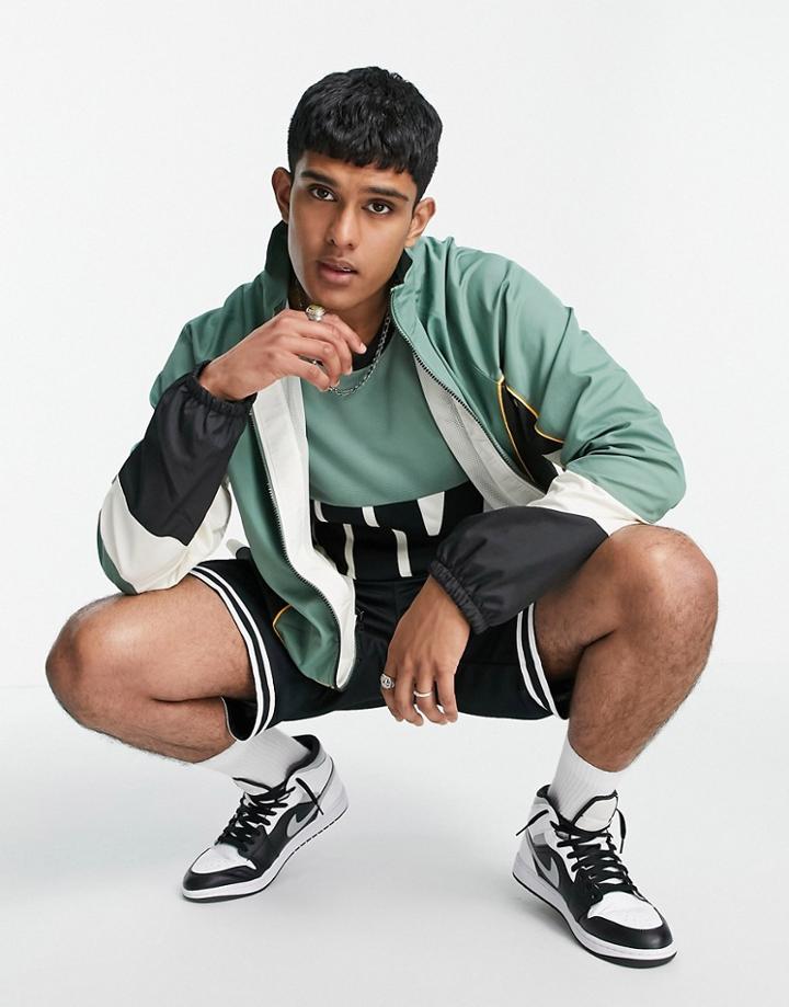 Nike Basketball Throwback Jacket In Green