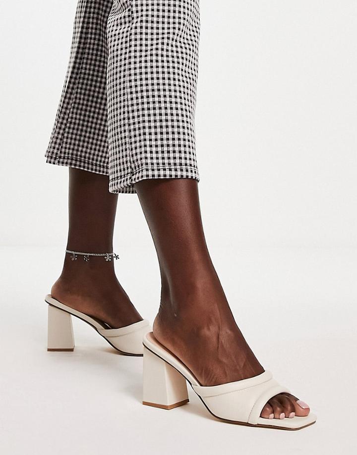 London Rebel Block Heel Mules In Cream-white