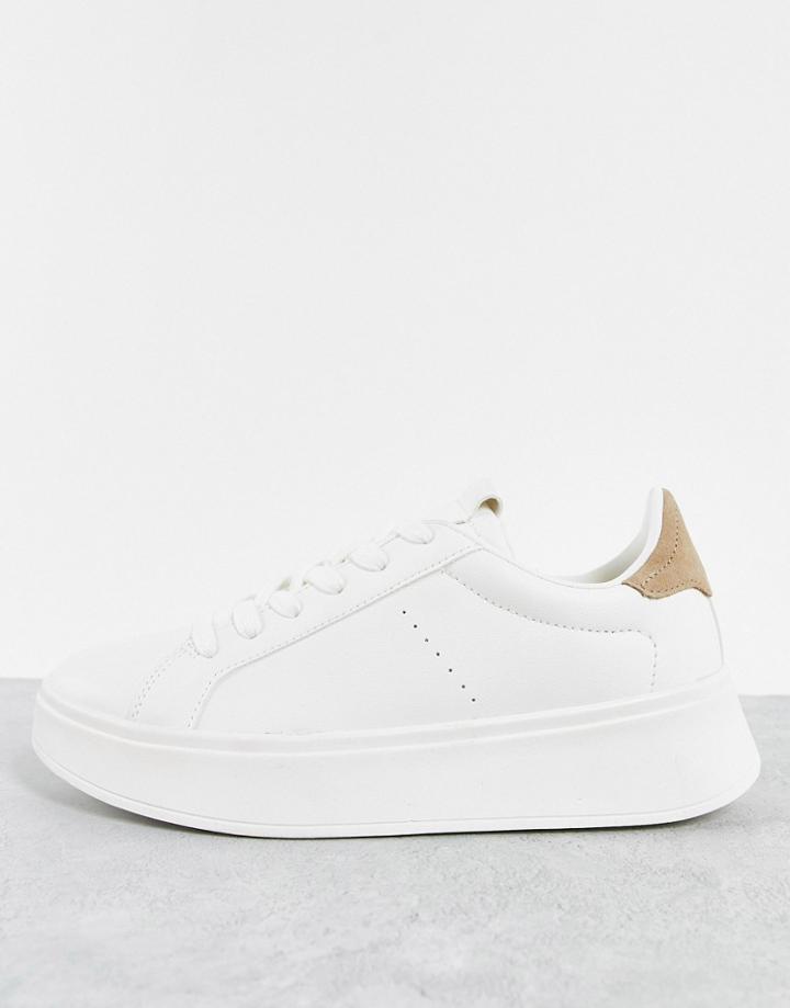 Pull & Bear Flatform Sneakers With Brown Back Tab In White