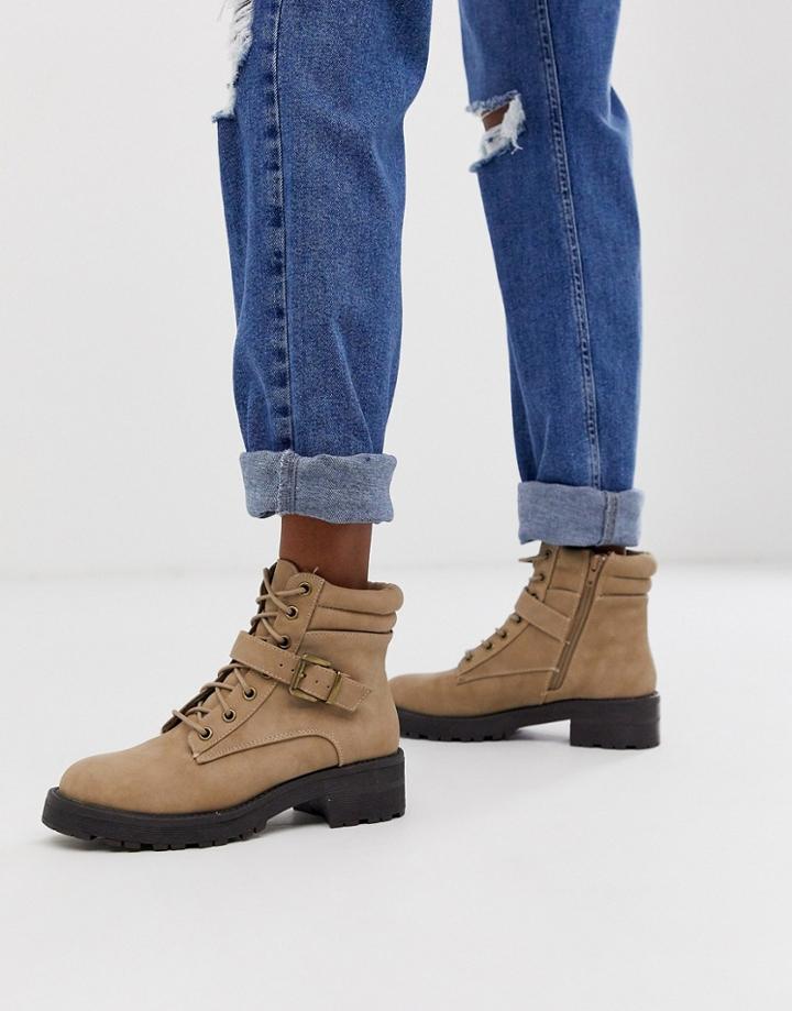 New Look Flat Hiker Boots In Brown