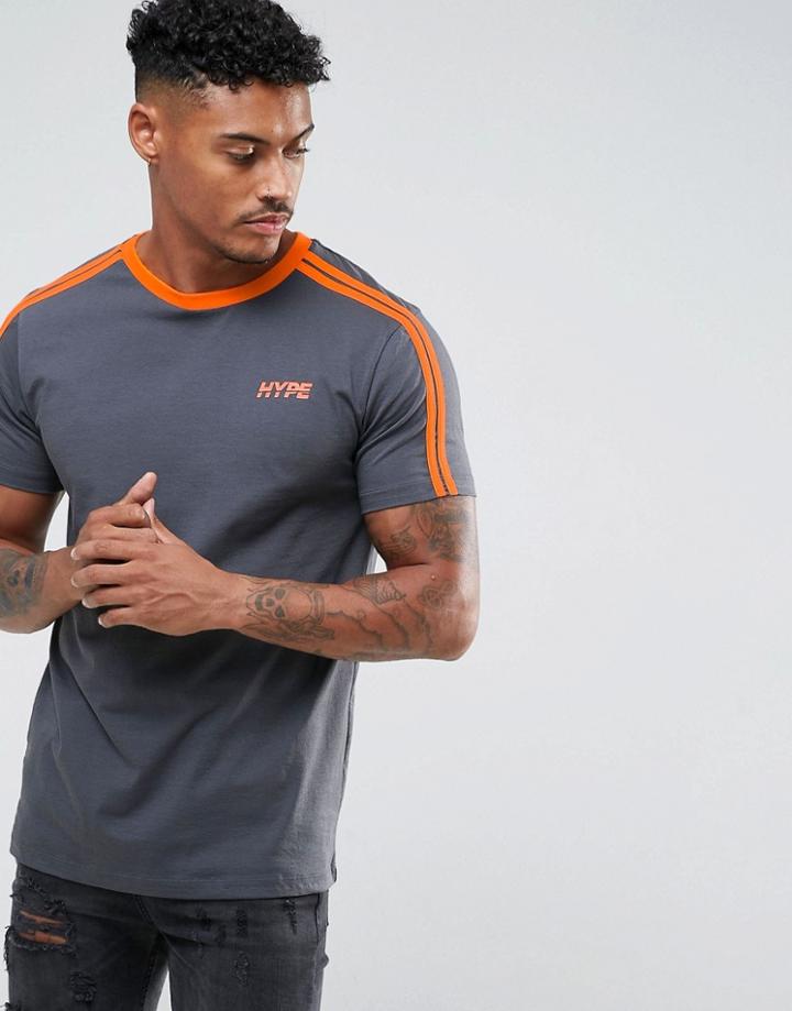 Hype T-shirt In Gray With Sleeve Stripes - Gray
