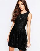 Yumi Skater Dress With Peter Pan Collar And Lace Trim - Black