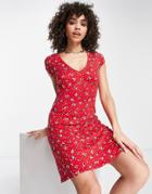 Missguided V Neck Skater Dress In Ditsy In Red