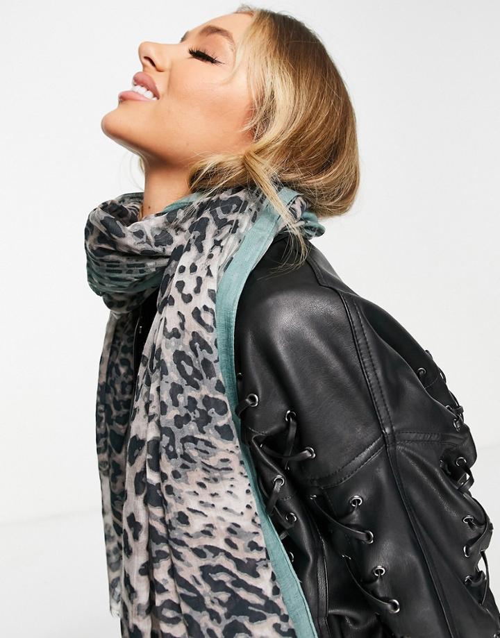 Becks Ndergaard Animal Print Scarf In Pink