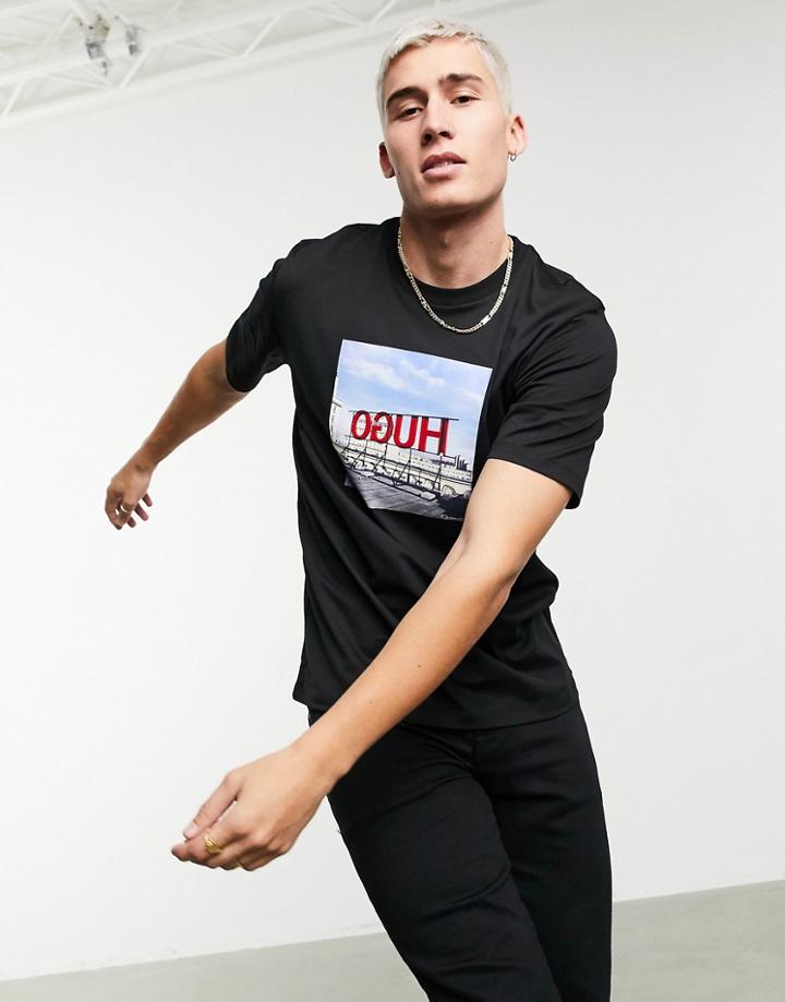 Hugo Dus Logo Print T-shirt In Black