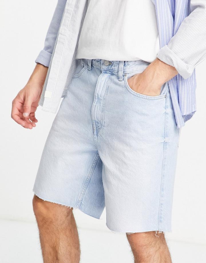 Bershka Raw Hem Denim Shorts In Light Blue