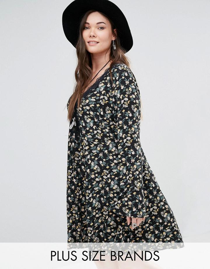 Alice & You Fluted Sleeve Skater Dress - Black