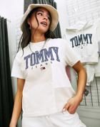 Tommy Jeans Collegiate Logo T-shirt In Ivory-white