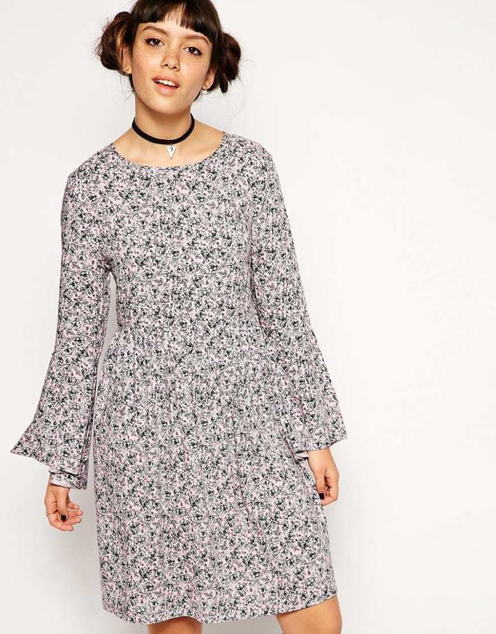Reclaimed Vintage Dress With Flute Sleeve In Pretty Pink Floral Print - Multi