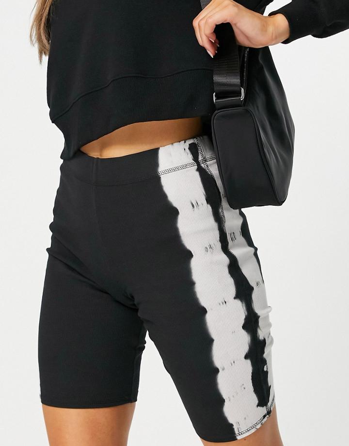 Weekday Stella Organic Cotton Legging Shorts In Black Tie Dye