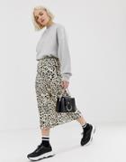 New Look Midi Skirt In Leopard Print - Brown