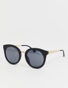 Quay Australia X Benefit Shook Round Sunglasses In Black - Black