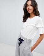 Vila Ruffle T-shirt With Crochet Trim - White