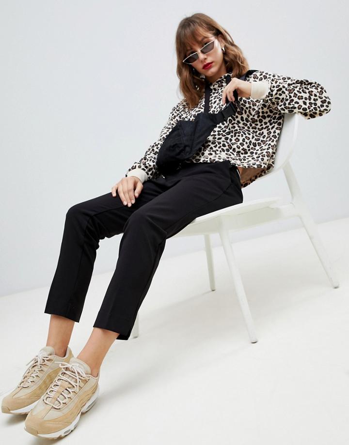 Stradivarius Slim Leg Pants In Black - Black