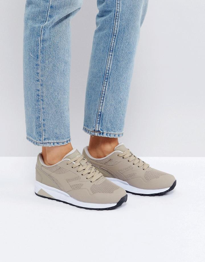Diadora N902 Sneakers In Beige - Beige