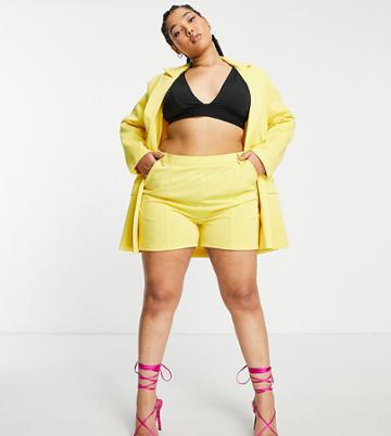 Extro & Vert Plus Tailored Mom Shorts In Yellow