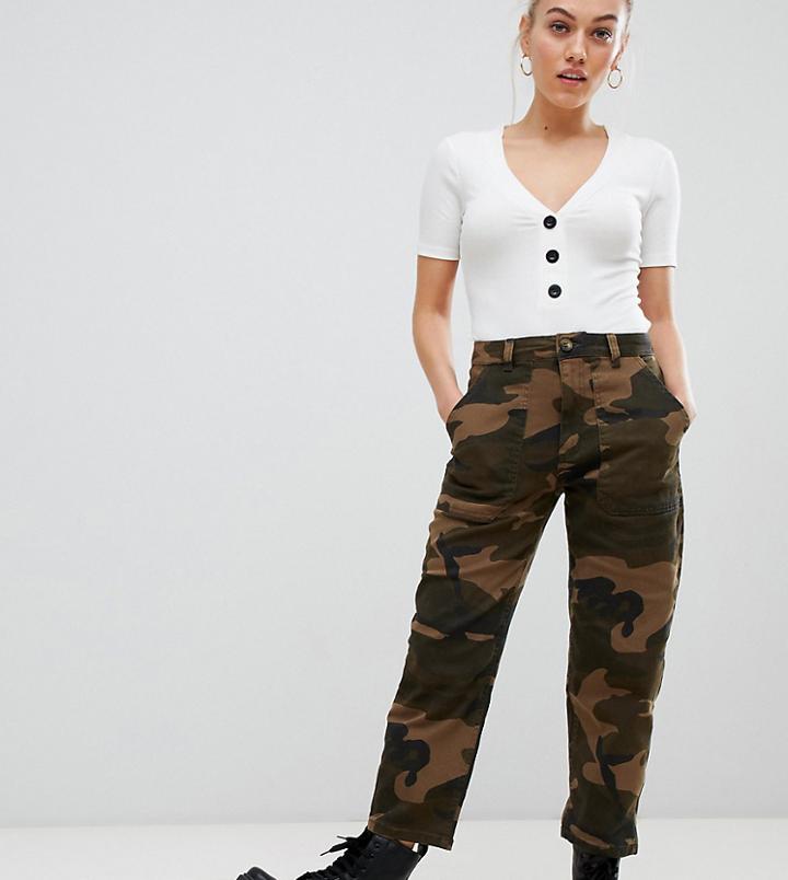 New Look Petite Camo Pants In Green - Green