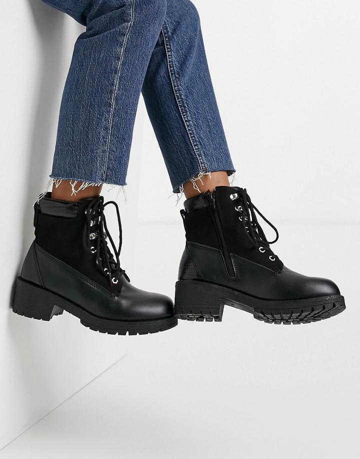 Qupid Chunky Hiker Boots In Black