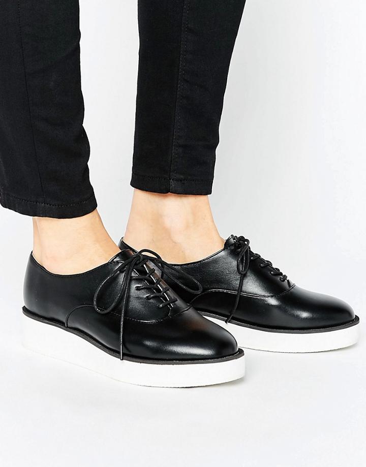 Truffle Collection Flatform Detail Shoe - Black