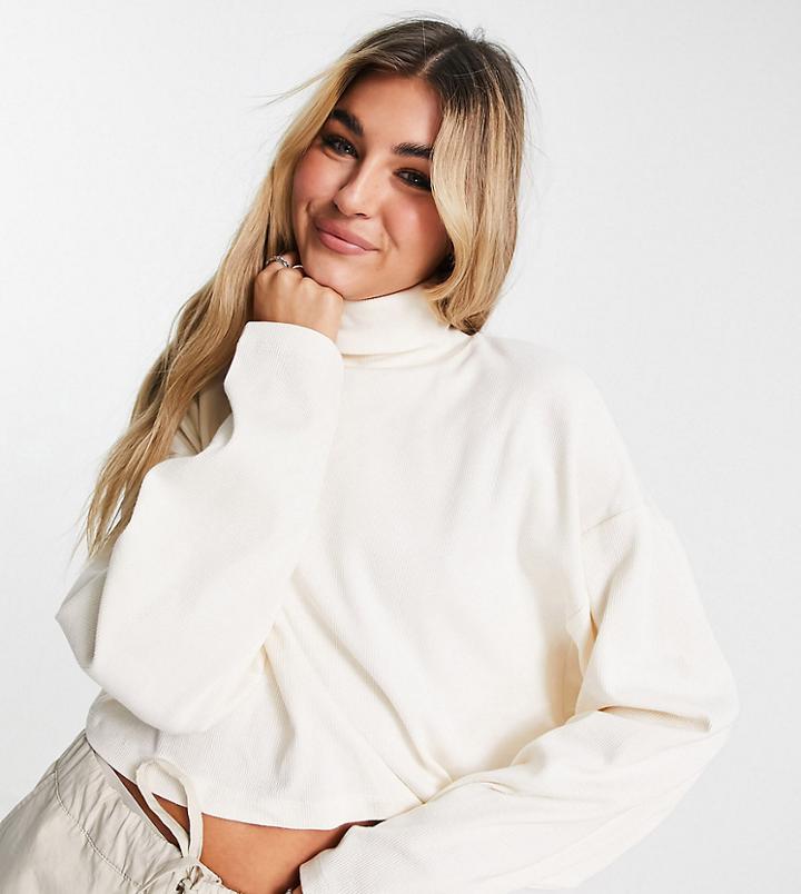 Collusion Turtle Neck Oversized Boxy Crop Top In Ecru-white