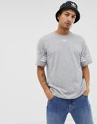 Adidas Originals T-shirt Outline Trefoil Logo In Gray - Gray