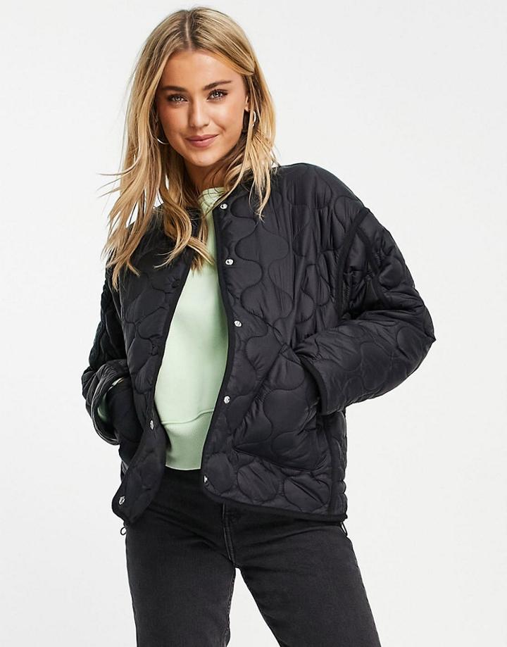 Pull & Bear Quilted Coat With Pockets In Black