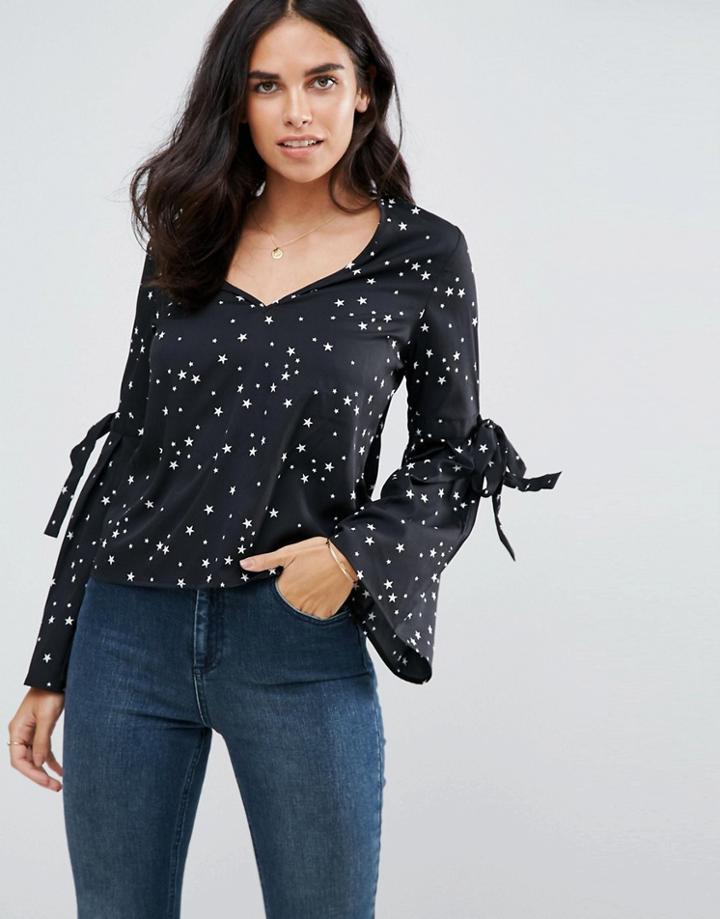 Influence Star Print Flare Sleeve Top - White