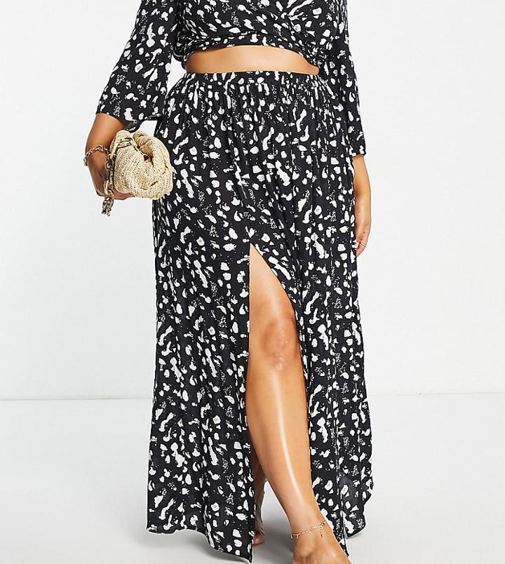 Asos Design Curve Beach Crinkle Maxi Skirt In Mono Print-multi