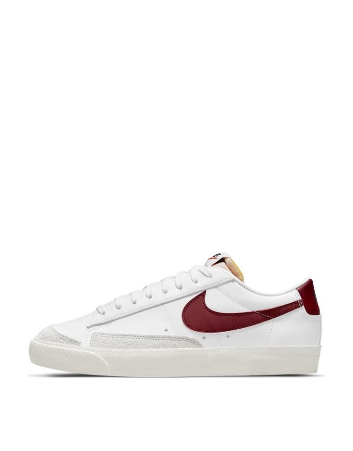 Nike Blazer Low '77 Vntg Sneakers In White/team Red