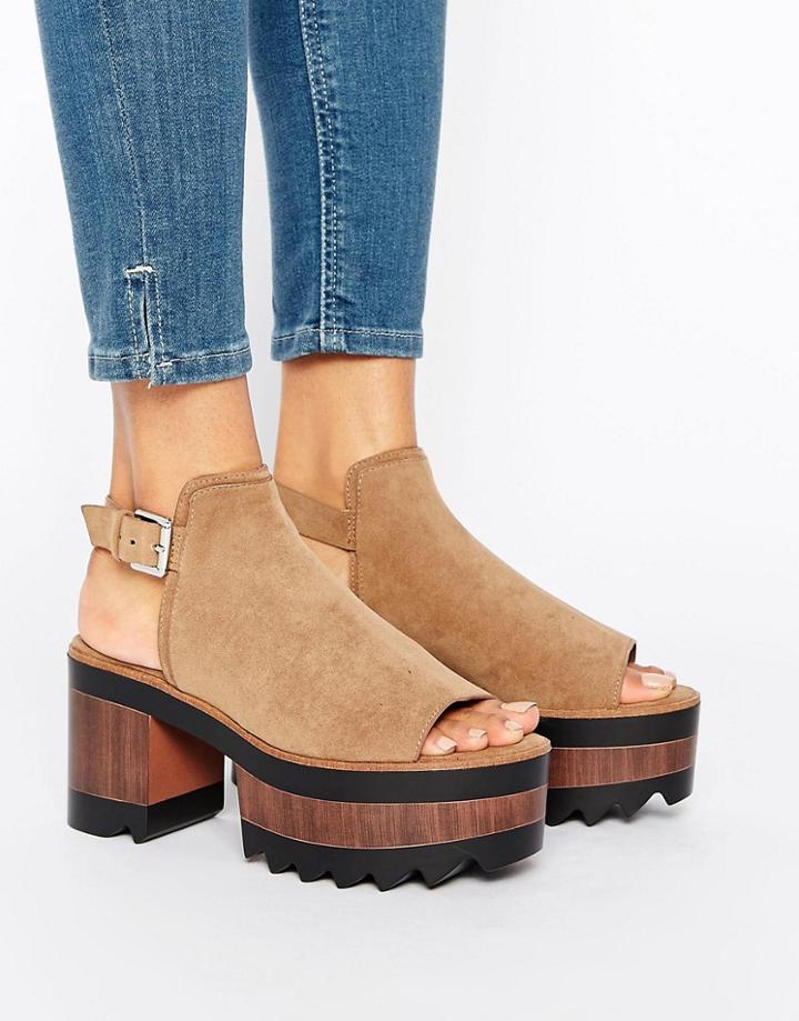 Pull & Bear Faux Suede Wooden Heeled Sandals - Beige