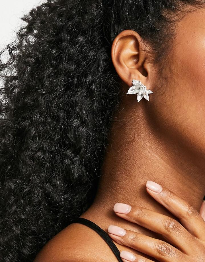 True Deadence Peal And Crystal Stud Earrings-silver
