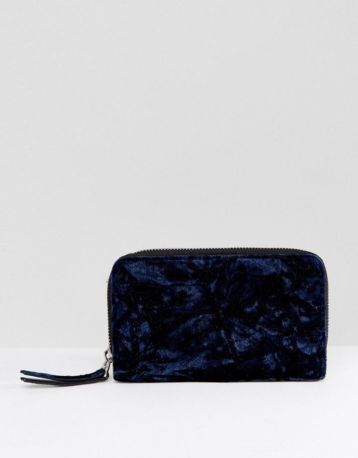 Monki Velvet Oversized Purse - Navy