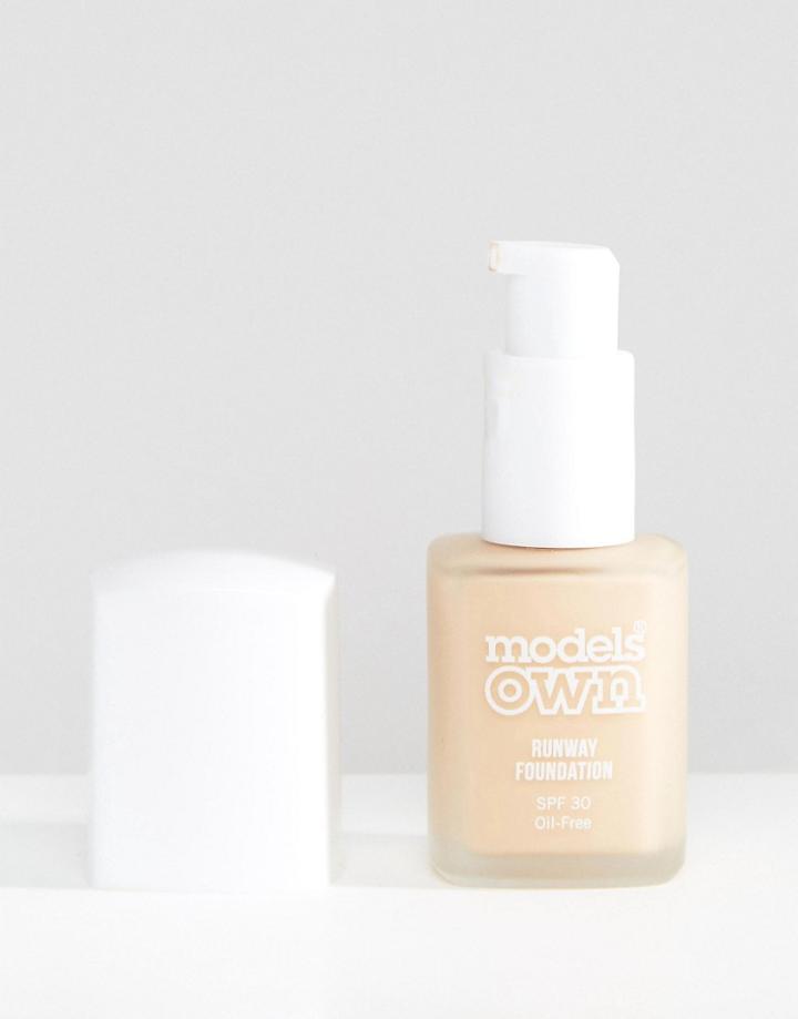 Models Own Runway Foundation Spf 30 - Bisque