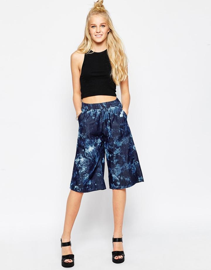 Motel Dude Knee Length Shorts In Jumputan Denim Bleach Print - Blue