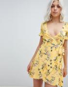 Pull & Bear Printed Tea Dress In Floral - Yellow