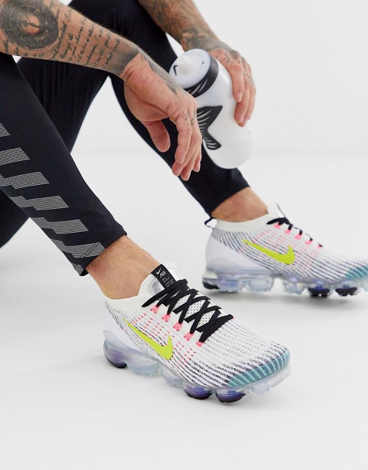 Nike Vapormax Flyknit Sneakers In White