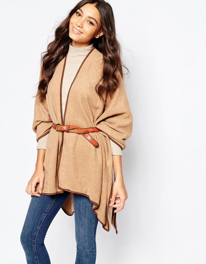 Esprit Cape In Fleece With Contrast Trim - Camel